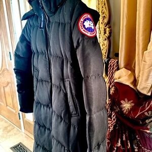 Authentic Canada Goose Puffer Parka Coat Jacket size Small.